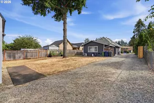 620 S Water St, Silverton, OR 97381 - Photo 20