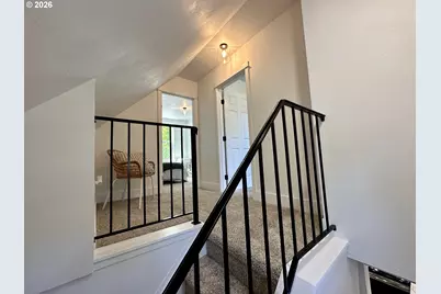 820 B St, Springfield, OR 97477 - Photo 12