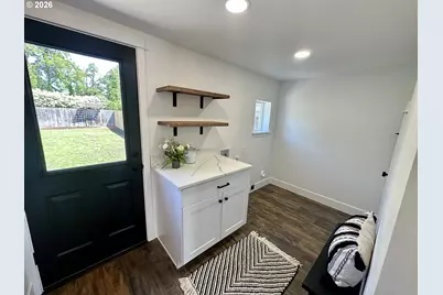 820 B St, Springfield, OR 97477 - Photo 10