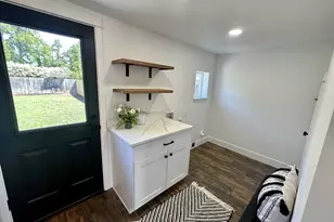 820 B St, Springfield, OR 97477 - Photo 10