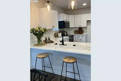 820 B St, Springfield, OR 97477 - Photo 8