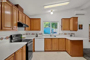 1475 Green Acres Rd, Eugene, OR 97408 - Photo 10