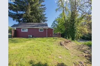37526 Row River Rd, Dorena, OR 97434 - Photo 14