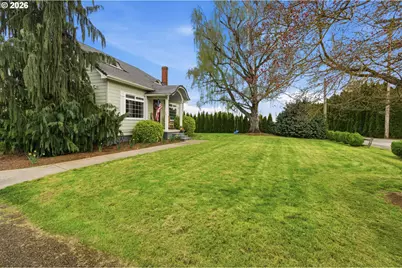 8235 72nd Ave NE, Salem, OR 97305 - Photo 2