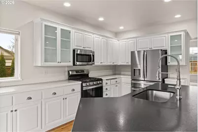 1284 Alderbrook Ln, Eugene, OR 97404 - Photo 2