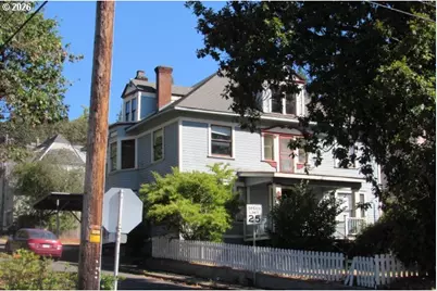 803 SE Kane St, Roseburg, OR 97470 - Photo 2