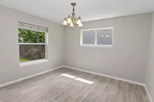 8329 N Johnswood Dr, Portland, OR 97203 - Photo 12