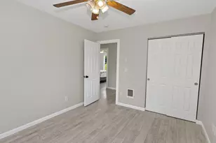 8329 N Johnswood Dr, Portland, OR 97203 - Photo 32
