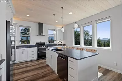 4231 SE Lee Ave, Lincoln City, OR 97367 - Photo 6