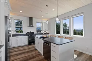 4231 SE Lee Ave, Lincoln City, OR 97367 - Photo 6