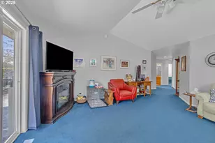 2200 SE Chinaberry Ave, Roseburg, OR 97470 - Photo 18