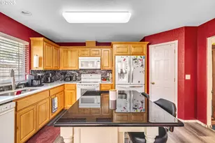 2200 SE Chinaberry Ave, Roseburg, OR 97470 - Photo 10