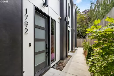 1792 SE Spokane St, Portland, OR 97202 - Photo 2