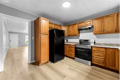 1065 7th Ave, Longview, WA 98632 - Photo 8