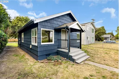 1065 7th Ave, Longview, WA 98632 - Photo 2