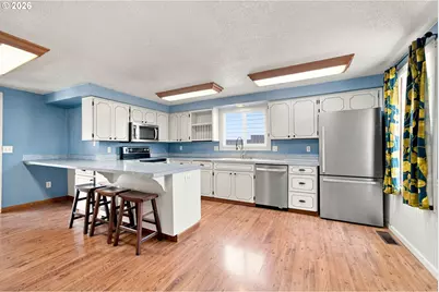 31145 NW Hillcrest St, North Plains, OR 97133 - Photo 10