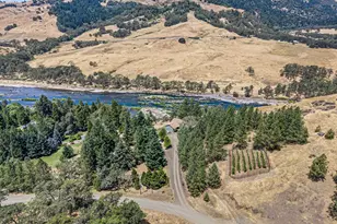 9860 S Bank Dr, Roseburg, OR 97470 - Photo 46