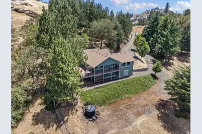 9860 S Bank Dr, Roseburg, OR 97470 - Photo 38