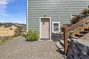 9860 S Bank Dr, Roseburg, OR 97470 - Photo 28
