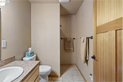 9860 S Bank Dr, Roseburg, OR 97470 - Photo 22