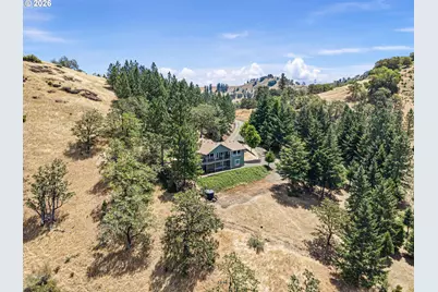 9860 S Bank Dr, Roseburg, OR 97470 - Photo 42