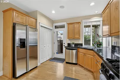 28677 SW Costa Cir, Wilsonville, OR 97070 - Photo 12