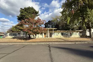 2324 SE 102nd Ave, Portland, OR 97216 - Photo 1
