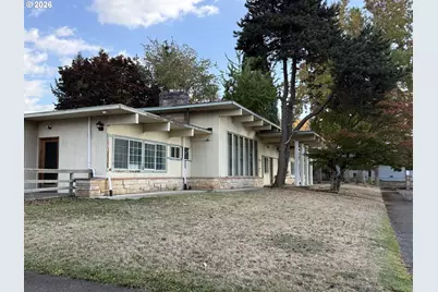 2324 SE 102nd Ave, Portland, OR 97216 - Photo 2