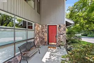 4931 SW Chestnut Pl, Beaverton, OR 97005 - Photo 2
