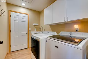 1088 S Sycamore St, Canby, OR 97013 - Photo 14