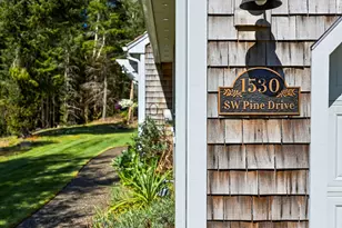 1530 SW Pine Dr, Warrenton, OR 97146 - Photo 2