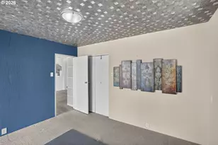 1991 N Jantzen Ave, Portland, OR 97217 - Photo 32