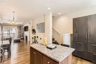 7967 NE Heiser St, Hillsboro, OR 97006 - Photo 18