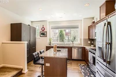 7967 NE Heiser St, Hillsboro, OR 97006 - Photo 12