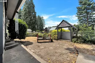 761 SE Polk St, Camas, WA 98607 - Photo 28