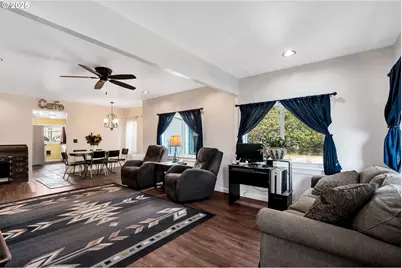 761 SE Polk St, Camas, WA 98607 - Photo 6