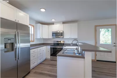 Echo St, Blue River, OR 97413 - Photo 12