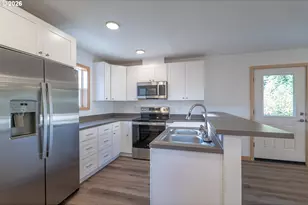 Echo St, Blue River, OR 97413 - Photo 12