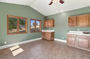 120 Fox Ln, Roseburg, OR 97471 - Photo 20