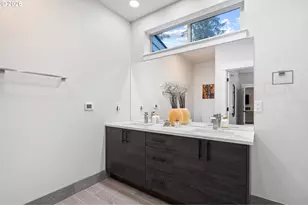 5321 Lakeview Blvd, Lake Oswego, OR 97035 - Photo 10