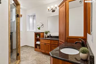 610 Holly Ave, Cottage Grove, OR 97424 - Photo 8