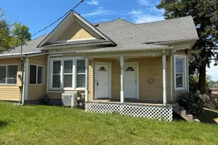 1914 SE Court Ave, Pendleton, OR 97801 - Photo 1