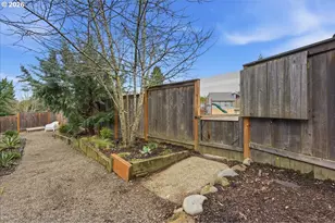 11505 SE Flavel St, Portland, OR 97266 - Photo 8