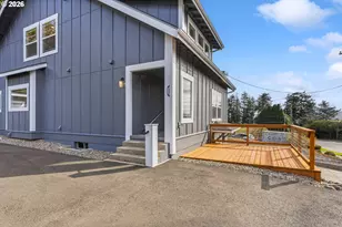 790 Oregon Ave, North Bend, OR 97459 - Photo 4