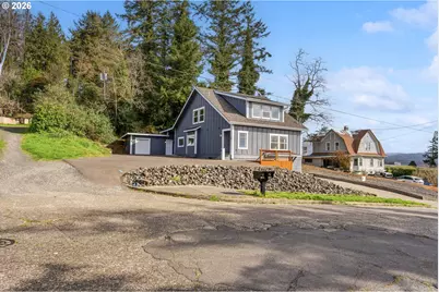 790 Oregon Ave, North Bend, OR 97459 - Photo 2