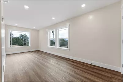 790 Oregon Ave, North Bend, OR 97459 - Photo 6