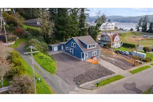 790 Oregon Ave, North Bend, OR 97459 - Photo 1