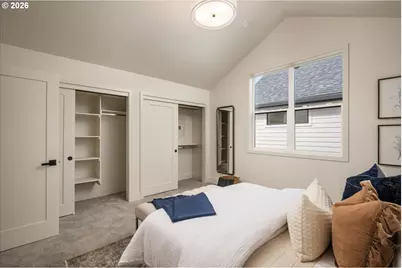 6957 N Burr Ave, Portland, OR 97203 - Photo 14