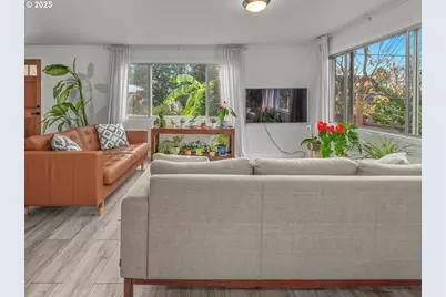 7333 SW Pine St, Portland, OR 97223 - Photo 8