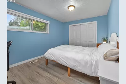 7333 SW Pine St, Portland, OR 97223 - Photo 16